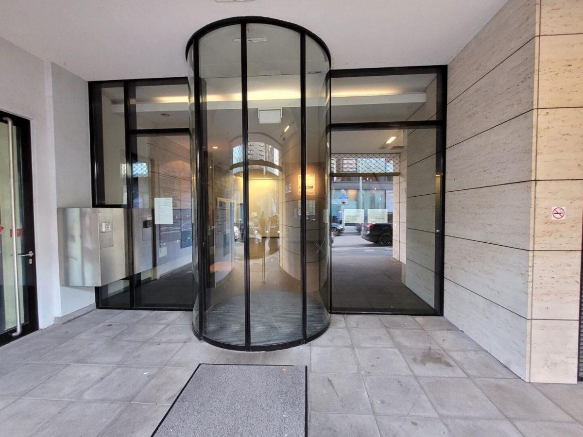 Eingangsbereich_Außen (Large)